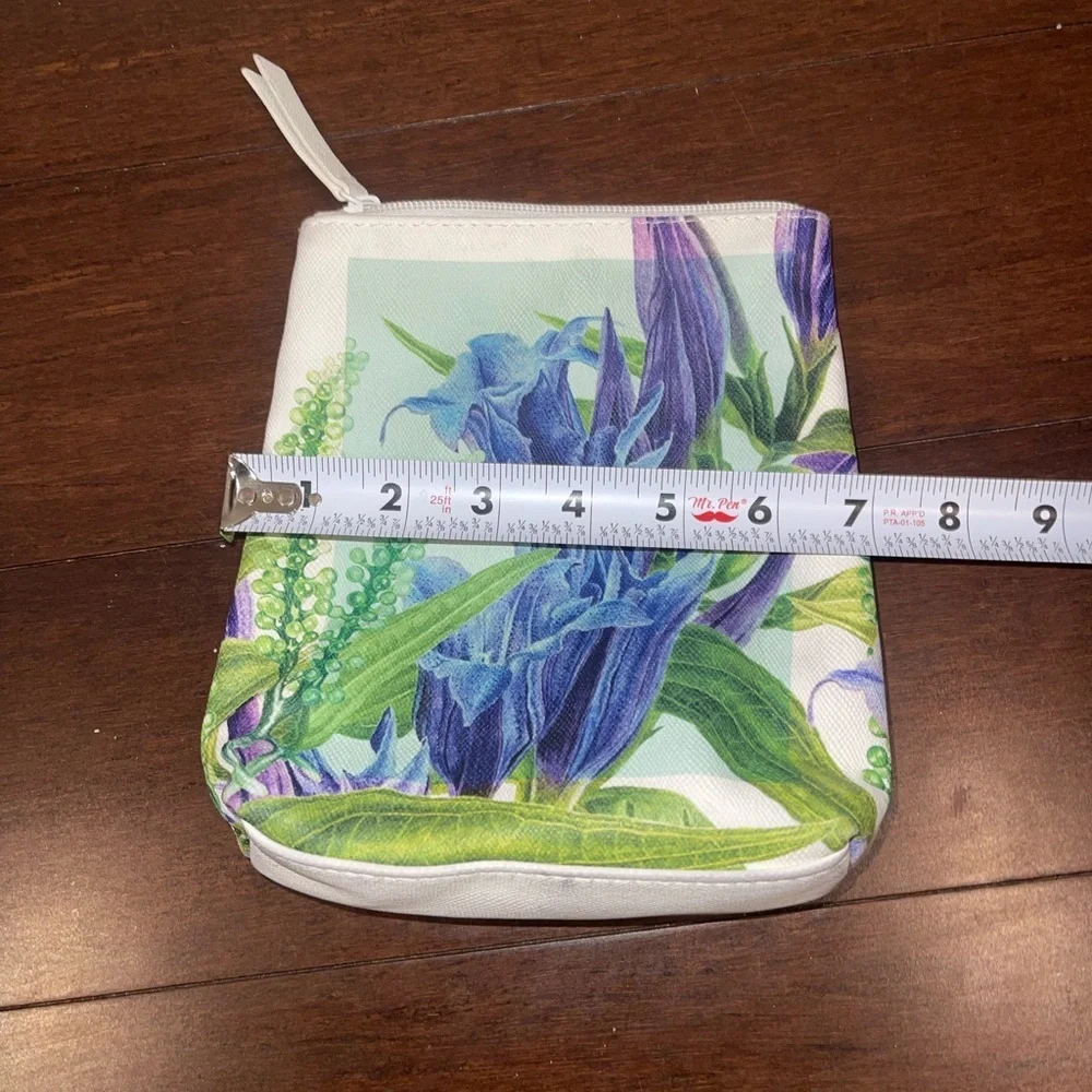 guc Floral Print Women's dauphin pouch makeup Bag